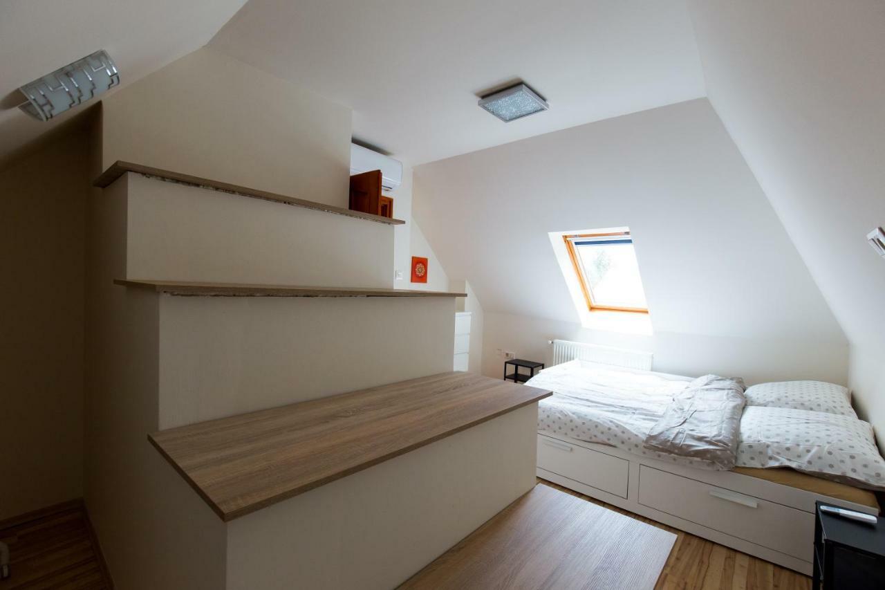 Two Towers Apartman Miskolc Eksteriør bilde